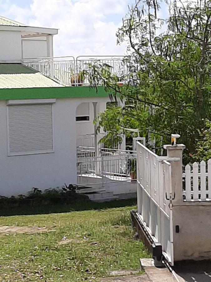 Flamboyant Apartment Sainte-Anne  Exterior photo